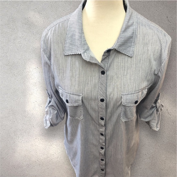 Eden & Olivia women’s shirt - Picture 9 of 12